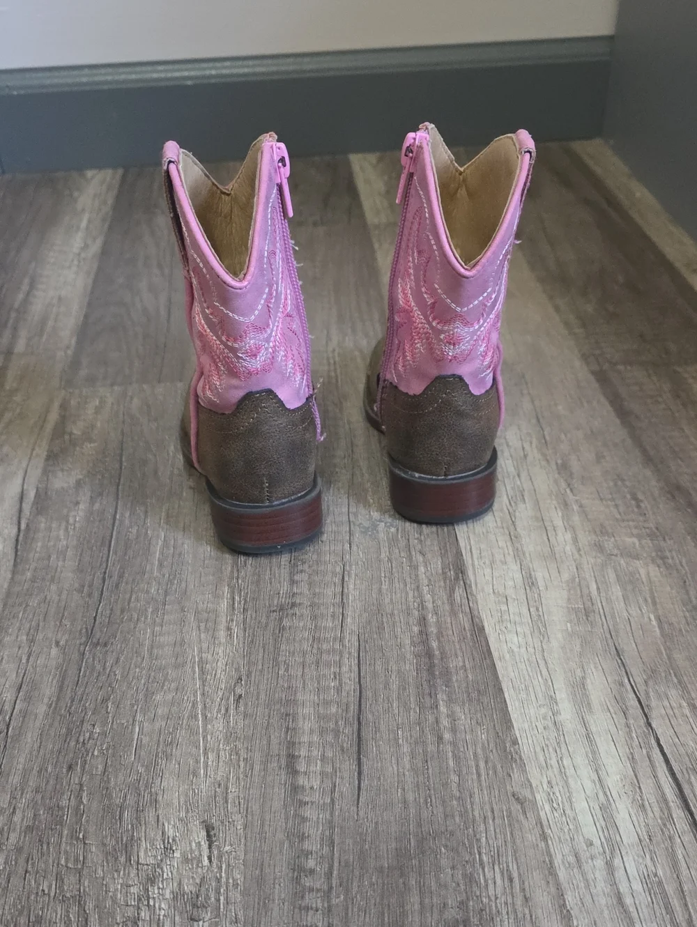 Roper brown leather